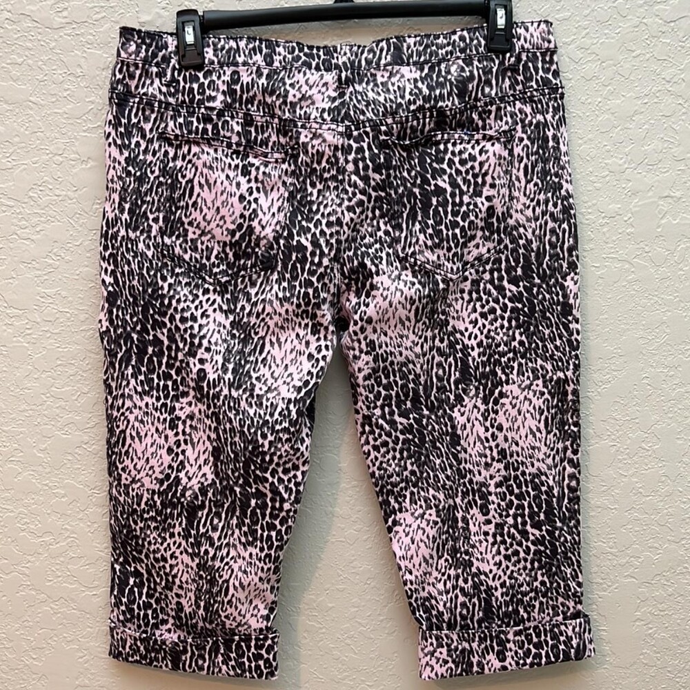 Touch Me | Pink Cheetah Stretch Capri Jeans Size 20